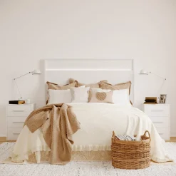 Dormitorio de matrimonio / Cabecero y mesitas de noche en Blanco/Plata / Puzzle 28