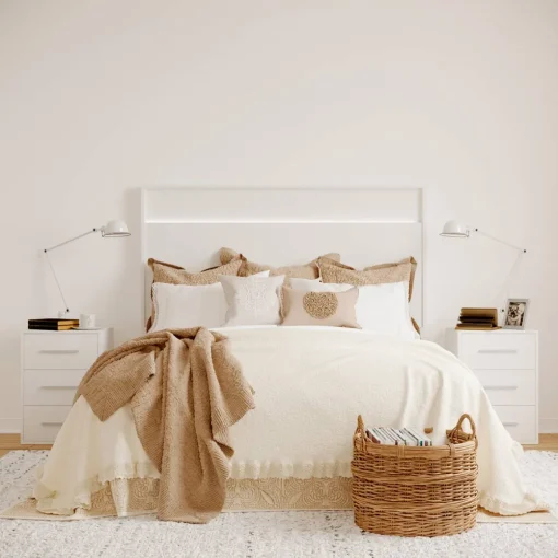 Dormitorio de matrimonio / Cabecero y mesitas de noche en Blanco/Plata / Puzzle 28